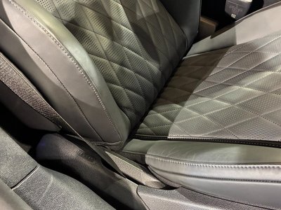 MERCEDES-BENZ E-CLASS - 8