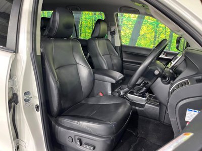 TOYOTA LAND CRUISER PRADO - 8