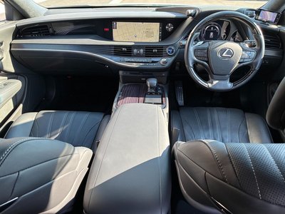 LEXUS LS - 9