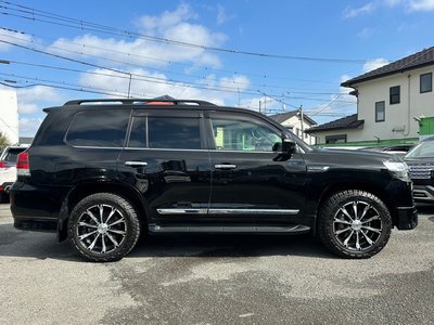 TOYOTA LAND CRUISER 200 - 4