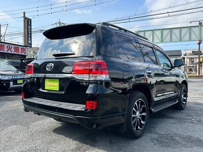 TOYOTA LAND CRUISER 200 - 5