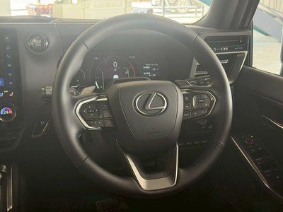 2026 Lexus GX — миниатюра 23