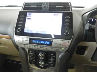 TOYOTA LAND CRUISER PRADO - 7