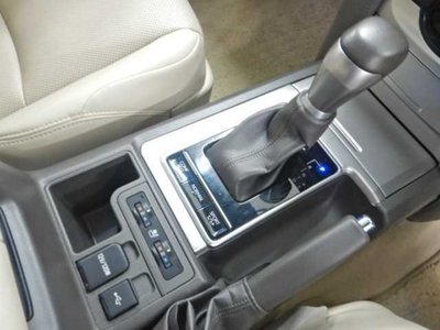 TOYOTA LAND CRUISER PRADO - 10