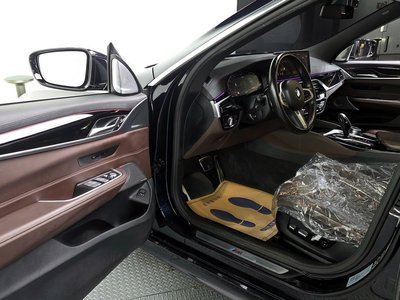 BMW 6 SERIES GT - 10