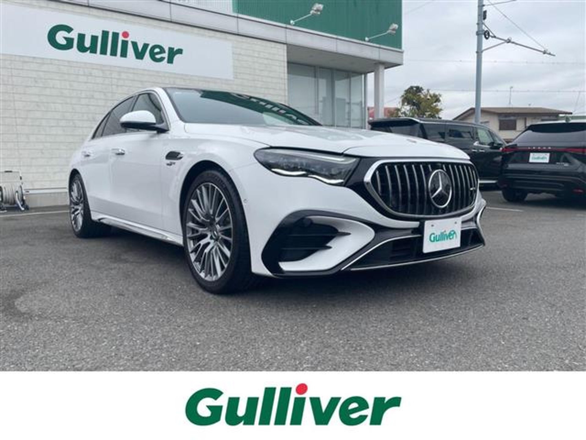 MERCEDES-BENZ E-CLASS AMG - View 1