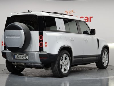 LAND ROVER DEFENDER - 4