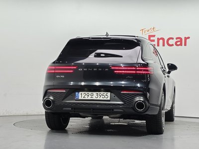 صورة 4 لـ 2021 Genesis GV70