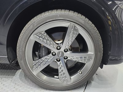 صورة 8 لـ 2021 Genesis GV70