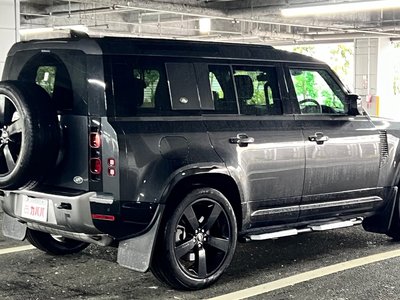 LAND ROVER DEFENDER - 5