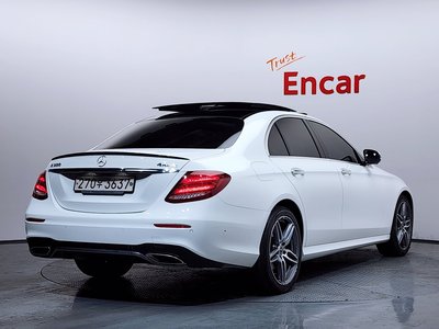 MERCEDES-BENZ E-CLASS - 3
