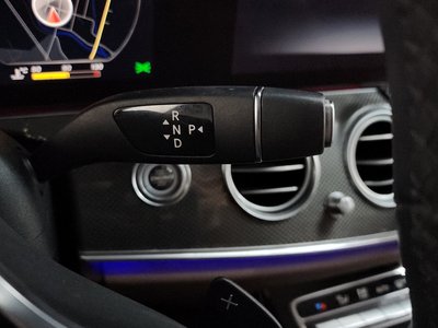 MERCEDES-BENZ E-CLASS - 9