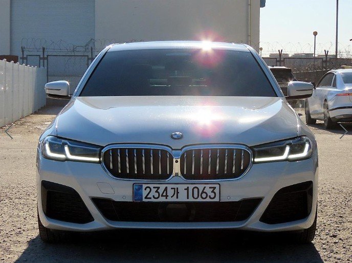 BMW 5 SERIES - View 1