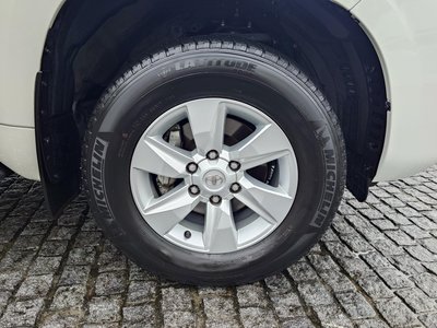TOYOTA LAND CRUISER PRADO - 8