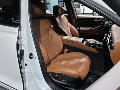 GENESIS G80 (RG3) - 10