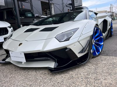 LAMBORGHINI AVENTADOR ROADSTER - 10