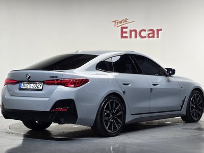 2025 BMW 4 SERIES photo 2