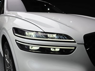 2023 Genesis GV70 photo 9