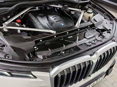 BMW X7 - 7