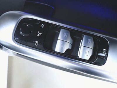 صورة مصغرة 20 لـ 2025 Mercedes-BENZ C-CLASS