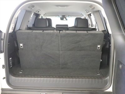 TOYOTA LAND CRUISER PRADO - 10