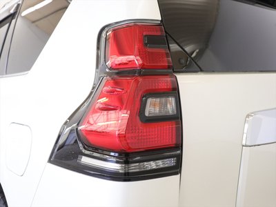 TOYOTA LAND CRUISER PRADO - 9