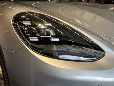 صورة 6 لـ 2023 Porsche PANAMERA