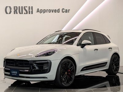 PORSCHE MACAN - 8