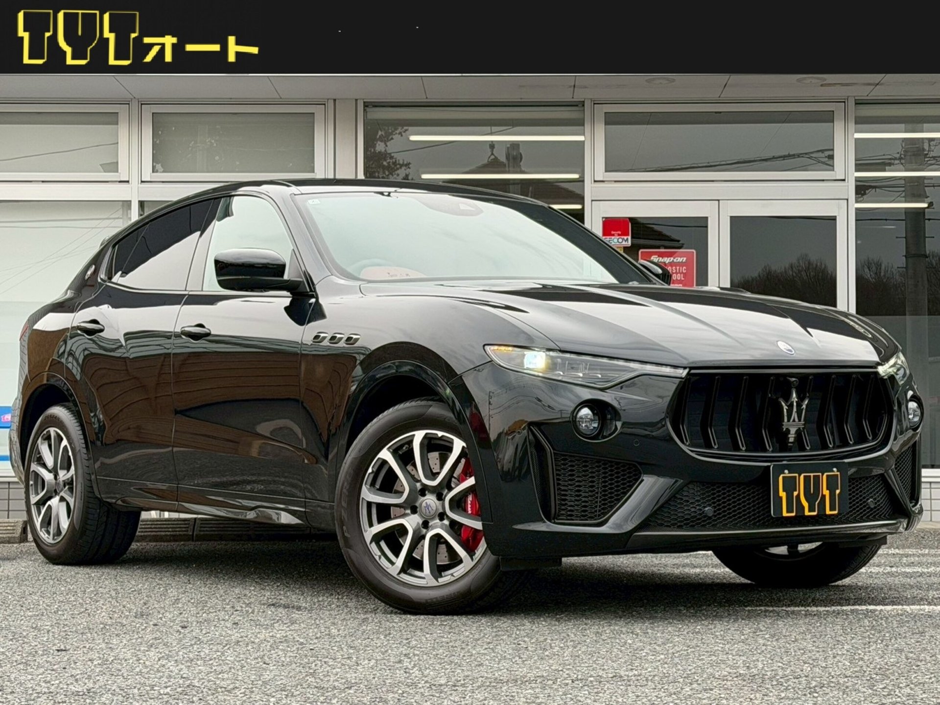 MASERATI LEVANTE - View 1