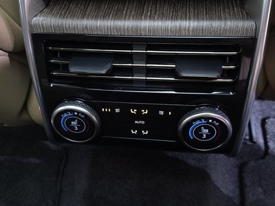 2025 LAND Rover RANGE ROVER 缩略图 18