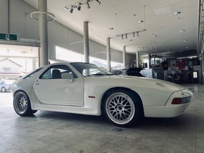 PORSCHE 928 - 2