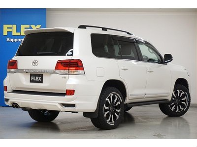 صورة 7 لـ 2019 Toyota LAND CRUISER 200