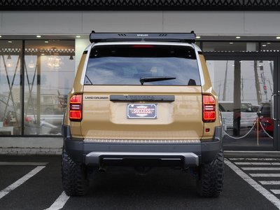 TOYOTA LAND CRUISER 250 - 5