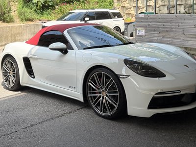 صورة 1 لـ 2018 Porsche 718