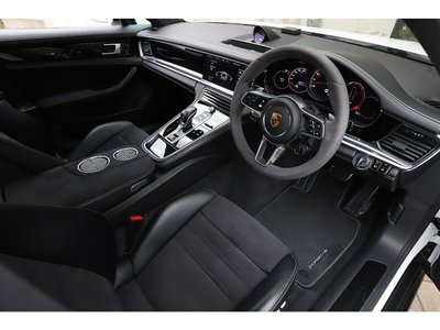 PORSCHE PANAMERA - 10