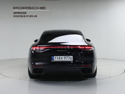 PORSCHE PANAMERA - 3