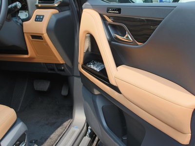 LEXUS LX - 10