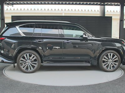 LEXUS LX - 7