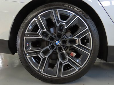 2025 BMW 5 SERIES TOURING — миниатюра 27