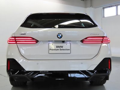 2025 BMW 5 SERIES TOURING — фото 10