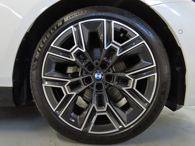 2025 BMW 5 SERIES TOURING — миниатюра 26