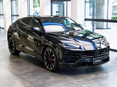 LAMBORGHINI URUS - 1
