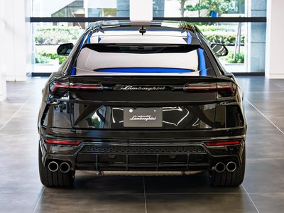 LAMBORGHINI URUS - 7