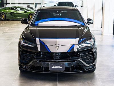 LAMBORGHINI URUS - 3