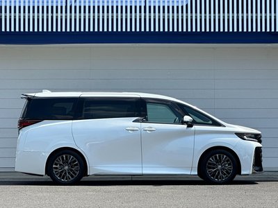 TOYOTA VELLFIRE - 9