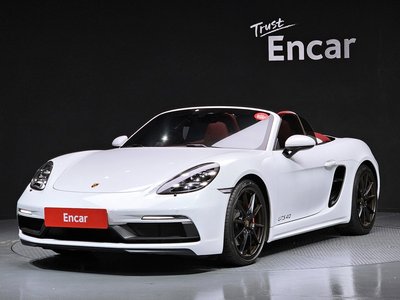 2022 Porsche 718 photo 1