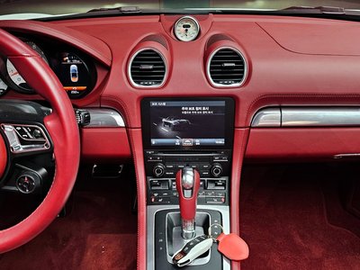 2022 Porsche 718 缩略图 13