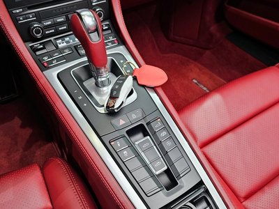 2022 Porsche 718 photo 9