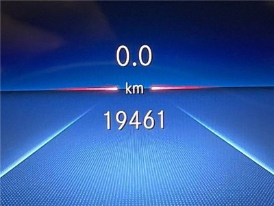 MERCEDES-BENZ GLB - 3