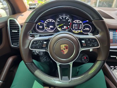 PORSCHE CAYENNE - 10